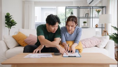 Couple applying for finance