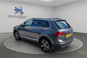 Volkswagen Tiguan 2.0 TDI SE Navigation SUV 5dr Diesel DSG Euro 6 (s/s) (150 ps)