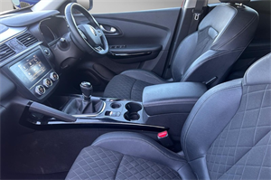 Renault Kadjar 1.3 TCe Iconic SUV 5dr Petrol Manual Euro 6 (s/s) (140 ps)