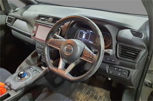 Nissan LEAF 40kWh Acenta Hatchback 5dr Electric Auto (150 ps)
