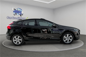 Volvo V40 Cross Country 2.0 D2 Lux Hatchback 5dr Diesel Manual Euro 6 (s/s) (120 ps)