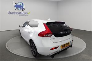 Volvo V40 2.0 T2 R-Design Hatchback 5dr Petrol Manual Euro 6 (s/s) (122 ps)
