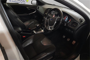 Volvo V40 2.0 T2 R-Design Hatchback 5dr Petrol Manual Euro 6 (s/s) (122 ps)