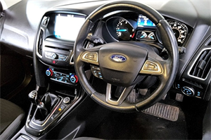 Ford Focus 1.5 TDCi Titanium Hatchback 5dr Diesel Manual Euro 6 (s/s) (120 ps)