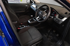 Renault Captur 1.5 Blue dCi Iconic SUV 5dr Diesel Manual Euro 6 (s/s) (95 ps)
